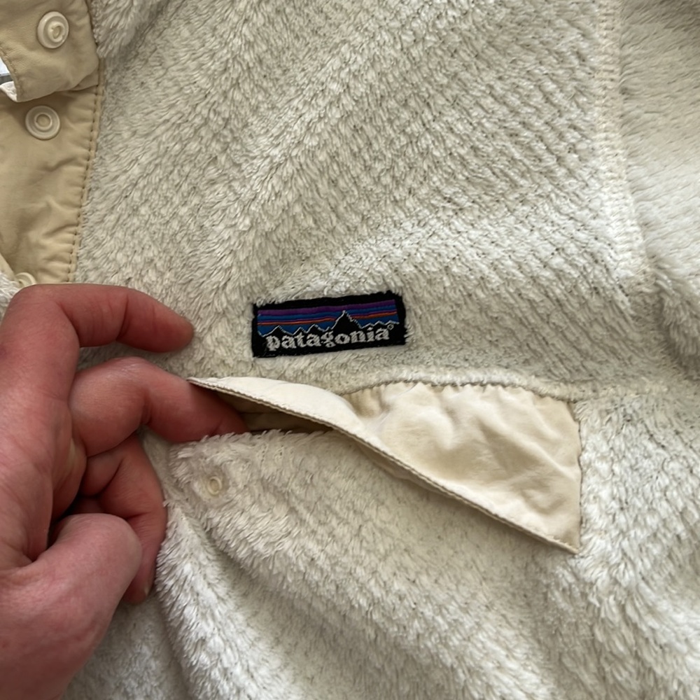 Patagonia medium sweater - Picture 3 of 5